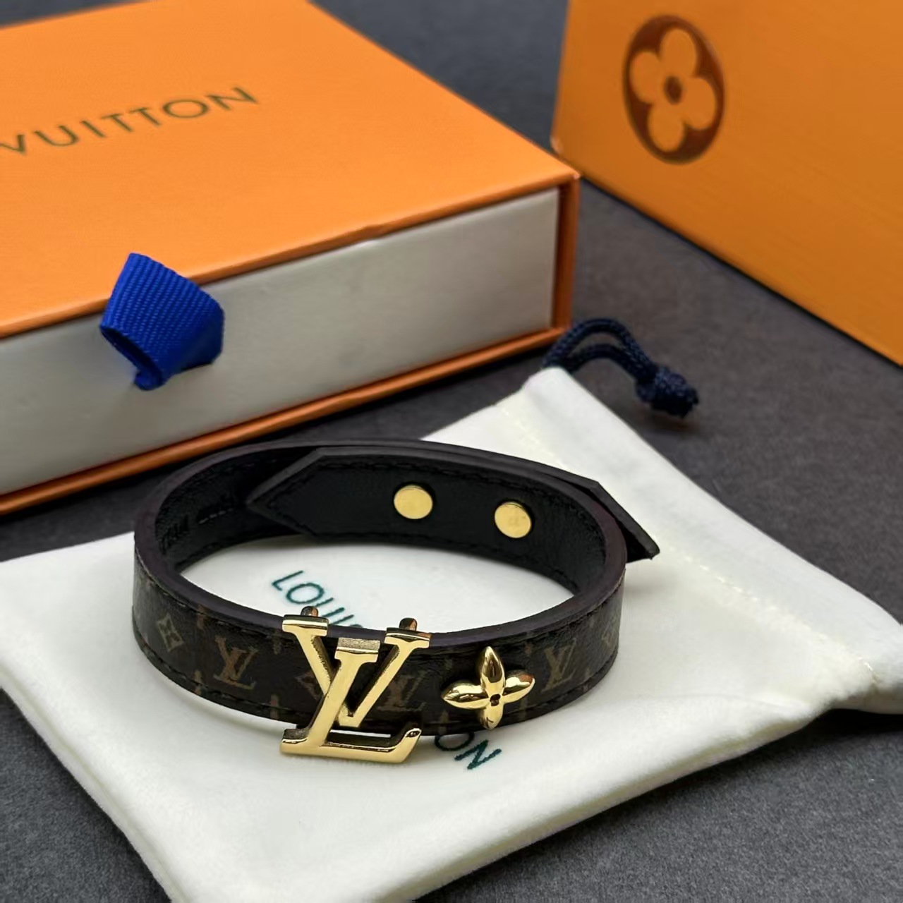 LV Women's fashion bracelet