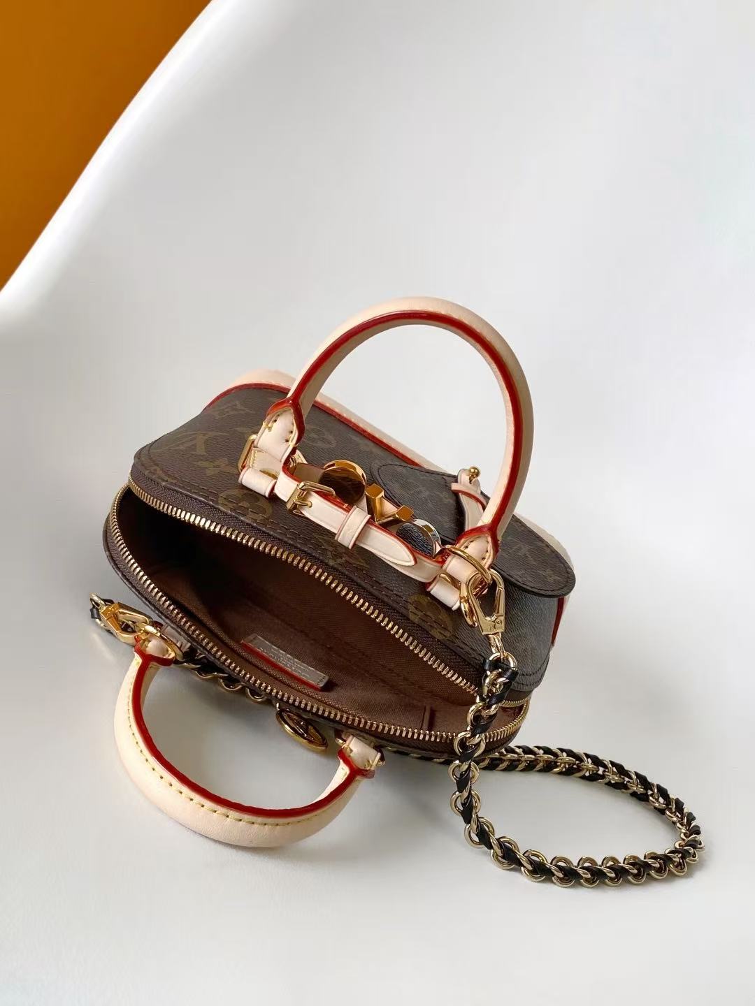 Louis Vuitton LV new handbag