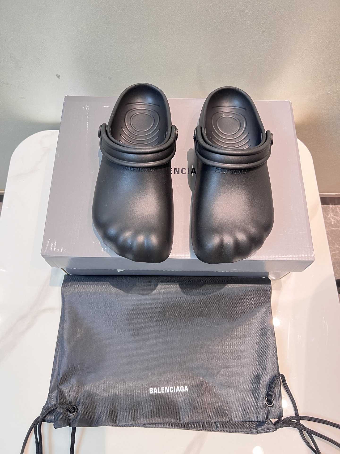 Balenciaga Black Molded Rubber Five-Toe Chunky Platform Sunday Clogs - KAIROO