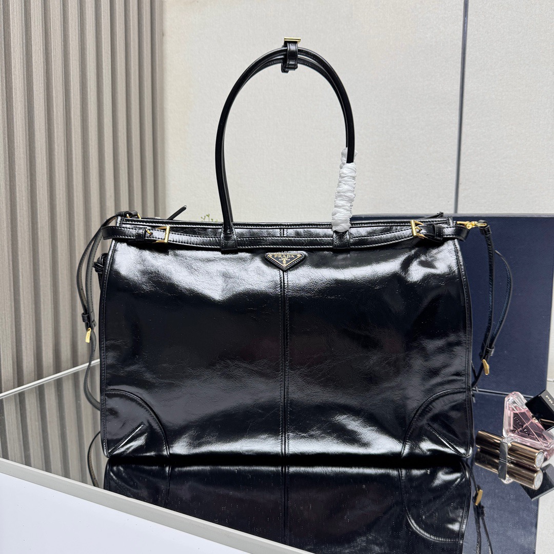 Prada Bonnie extra-large leather handbag-Black 1BA439