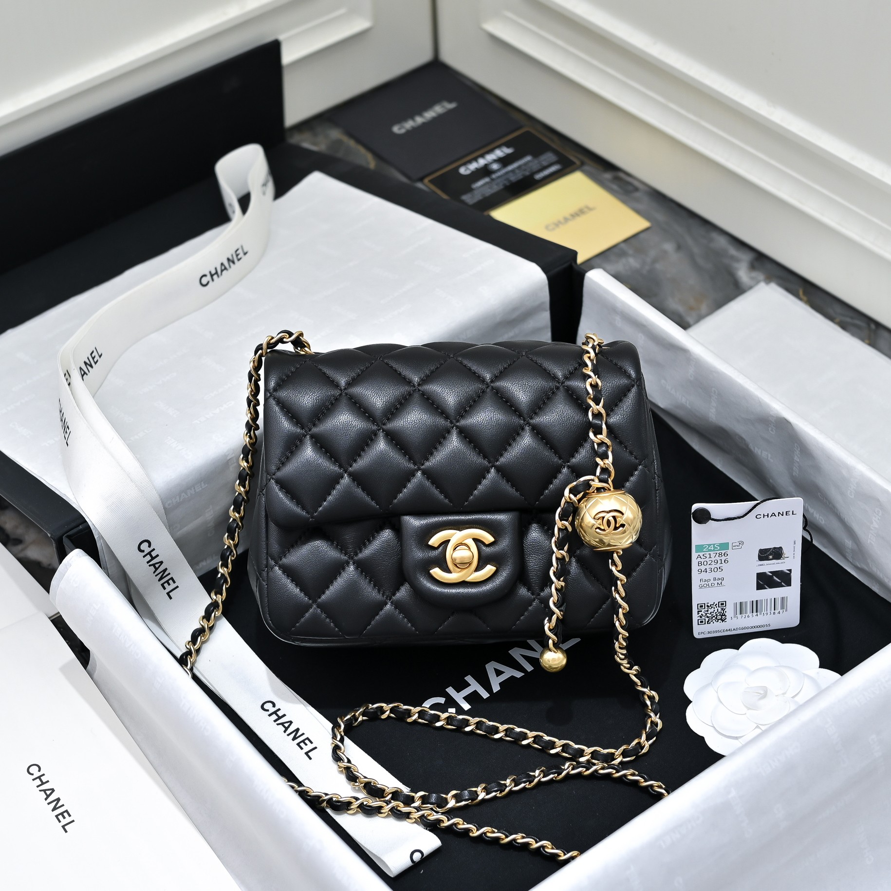 Chanel Mini Flap Crossbody Bag in Black Lambskin AS1786