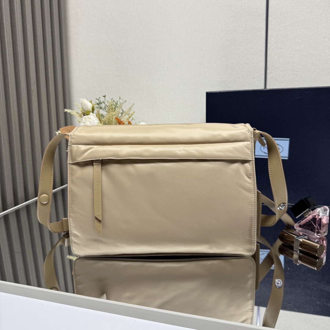 Prada Traveller Medium padded Re-Nylon shoulder bag-Beige 1BD255