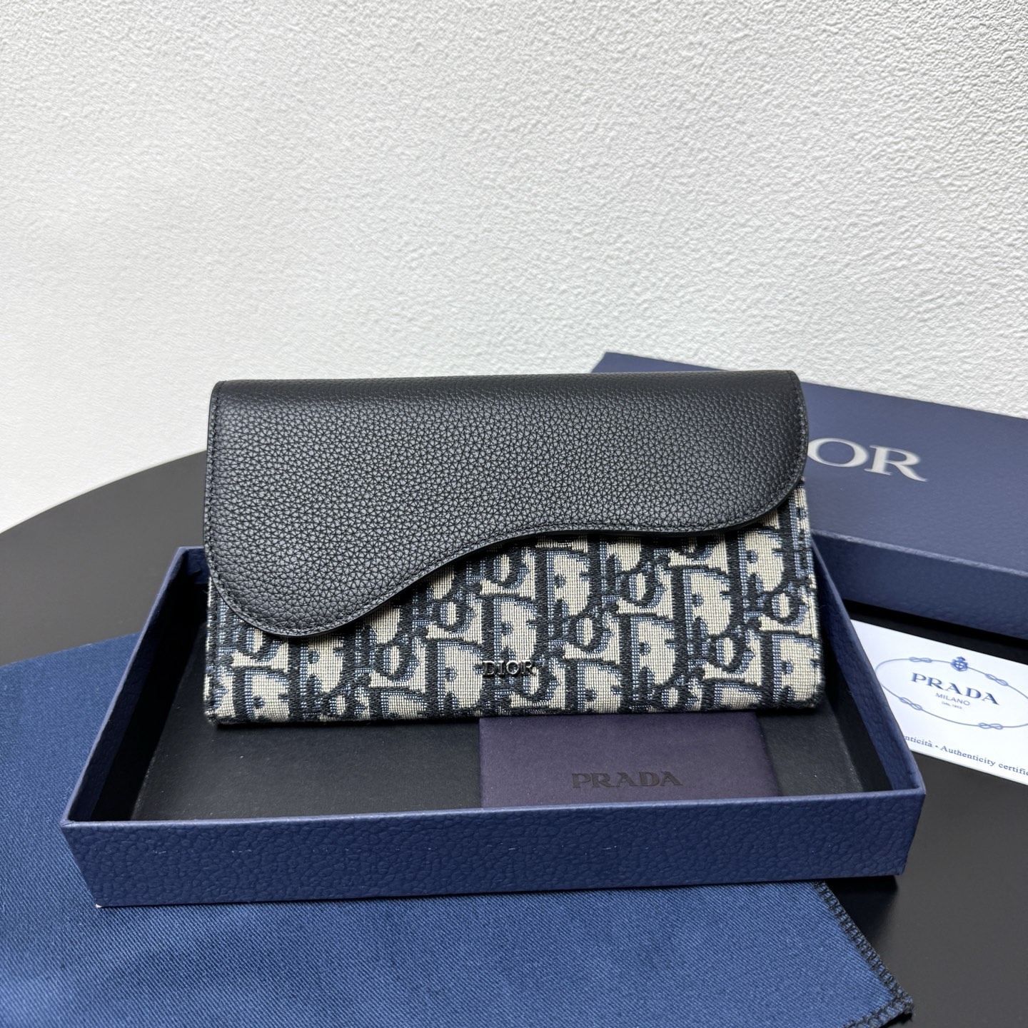 Dior Saddle Gravity Long wallet
