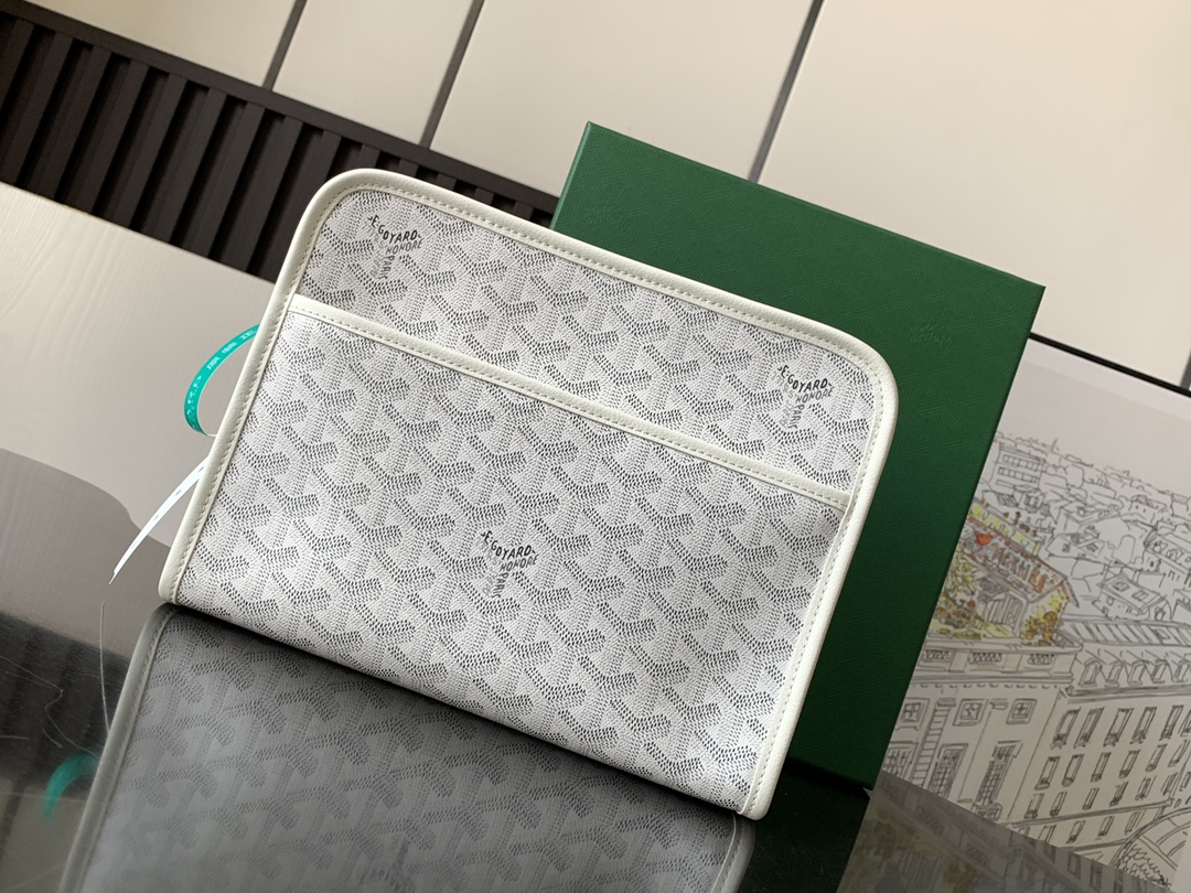 Goyard Jouvence Toiletry Bag in White