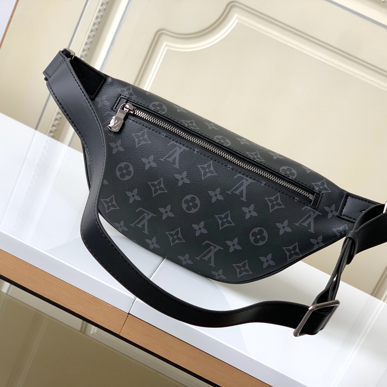 Louis Vuitton LV Discovery Bumbag PM