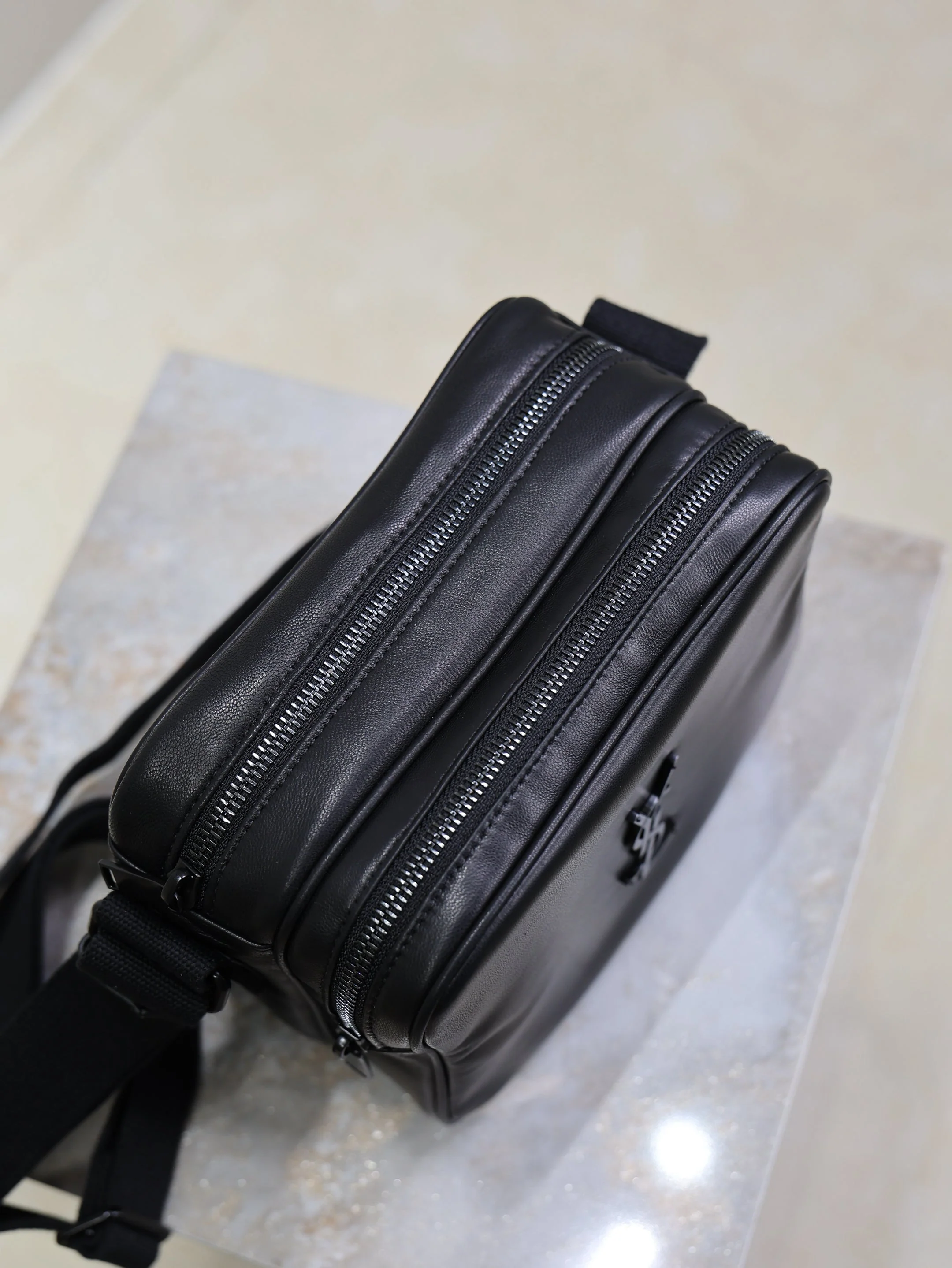 Saint Laurent YSL Niki Camera Bag 19.5cm Black Lamskin HW