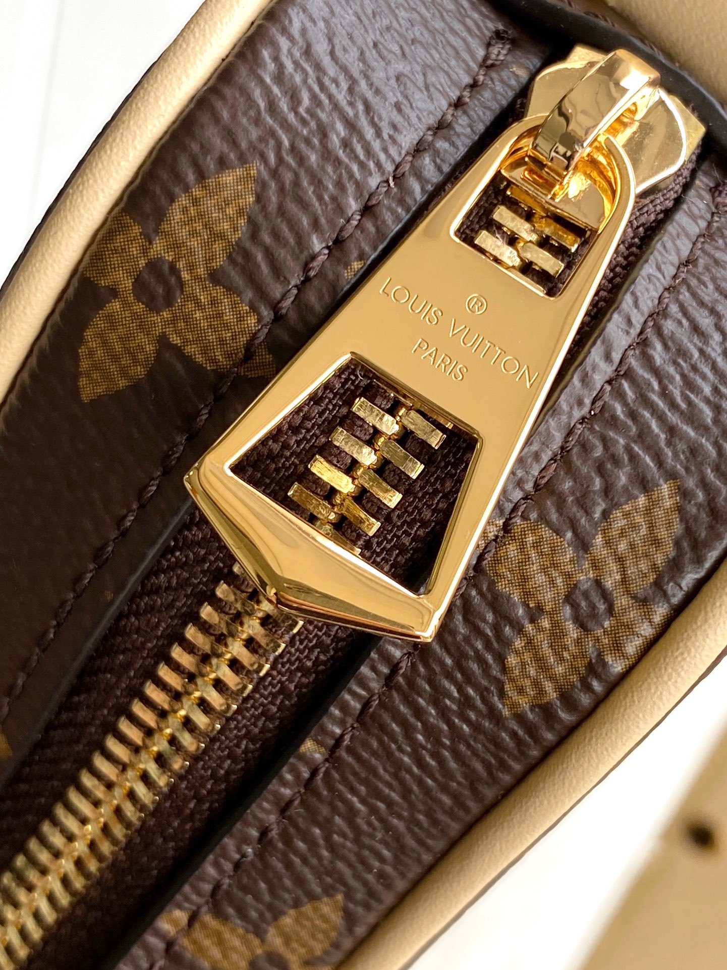 Louis Vuitton LV Monogram Handbag With Key Wallet