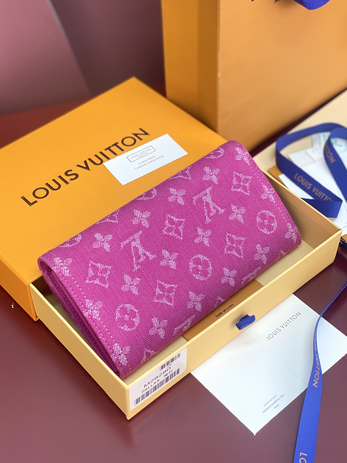 M28280 LV Sarah Wallet Monogram Fuchsia Denim