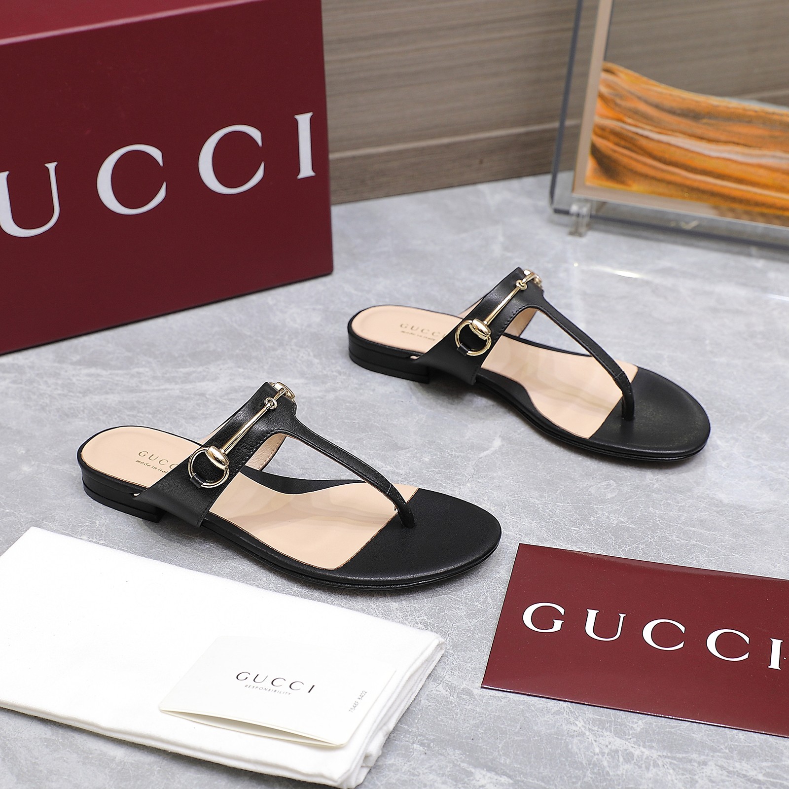 Gucci Horsebit leather Flip-Flops in Black