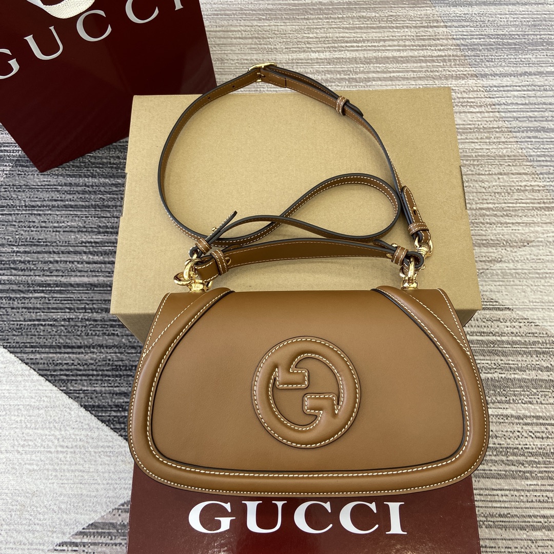 Gucci Blondie medium top handle bag 815714