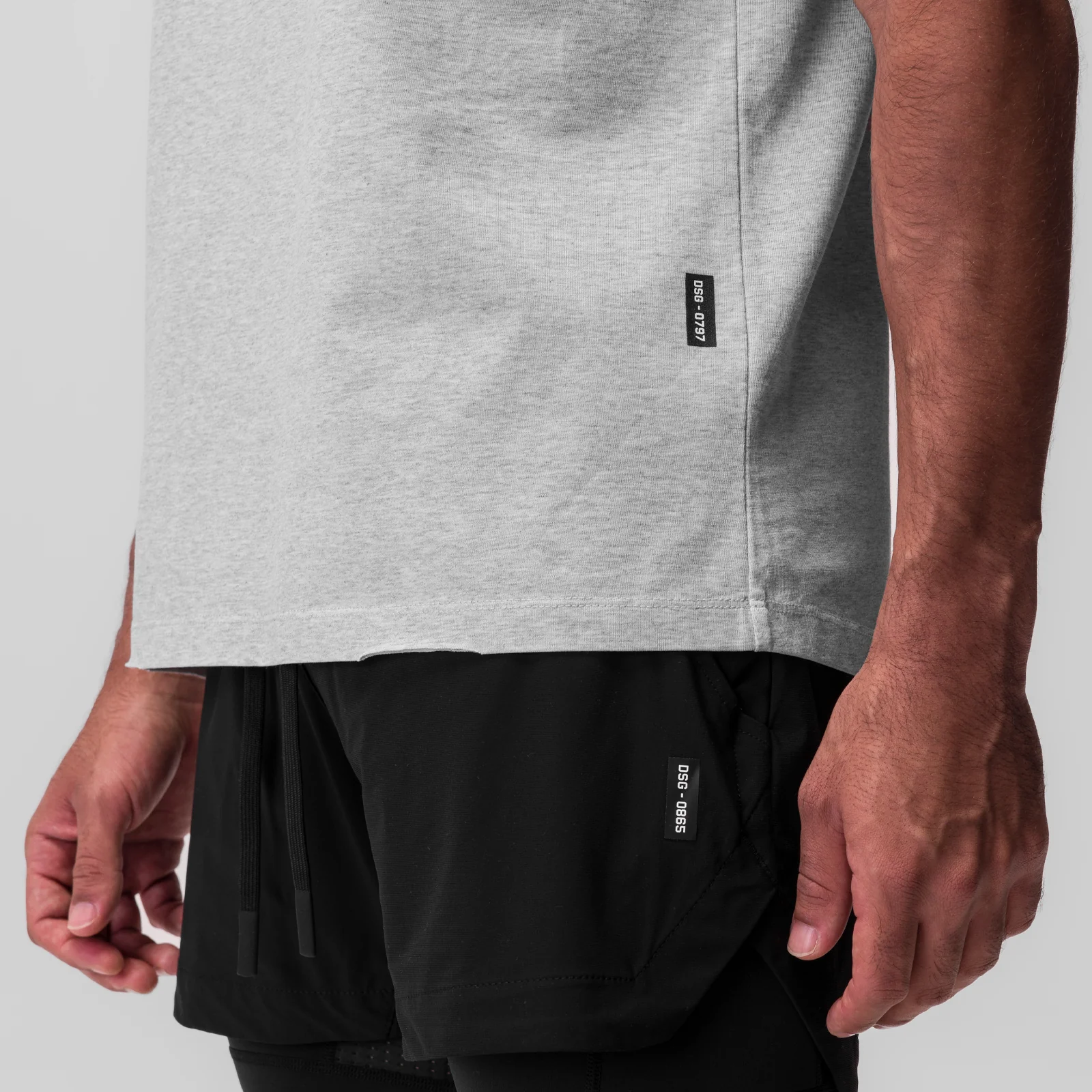 0797. Tech Essential Relaxed Tee - Heather Grey