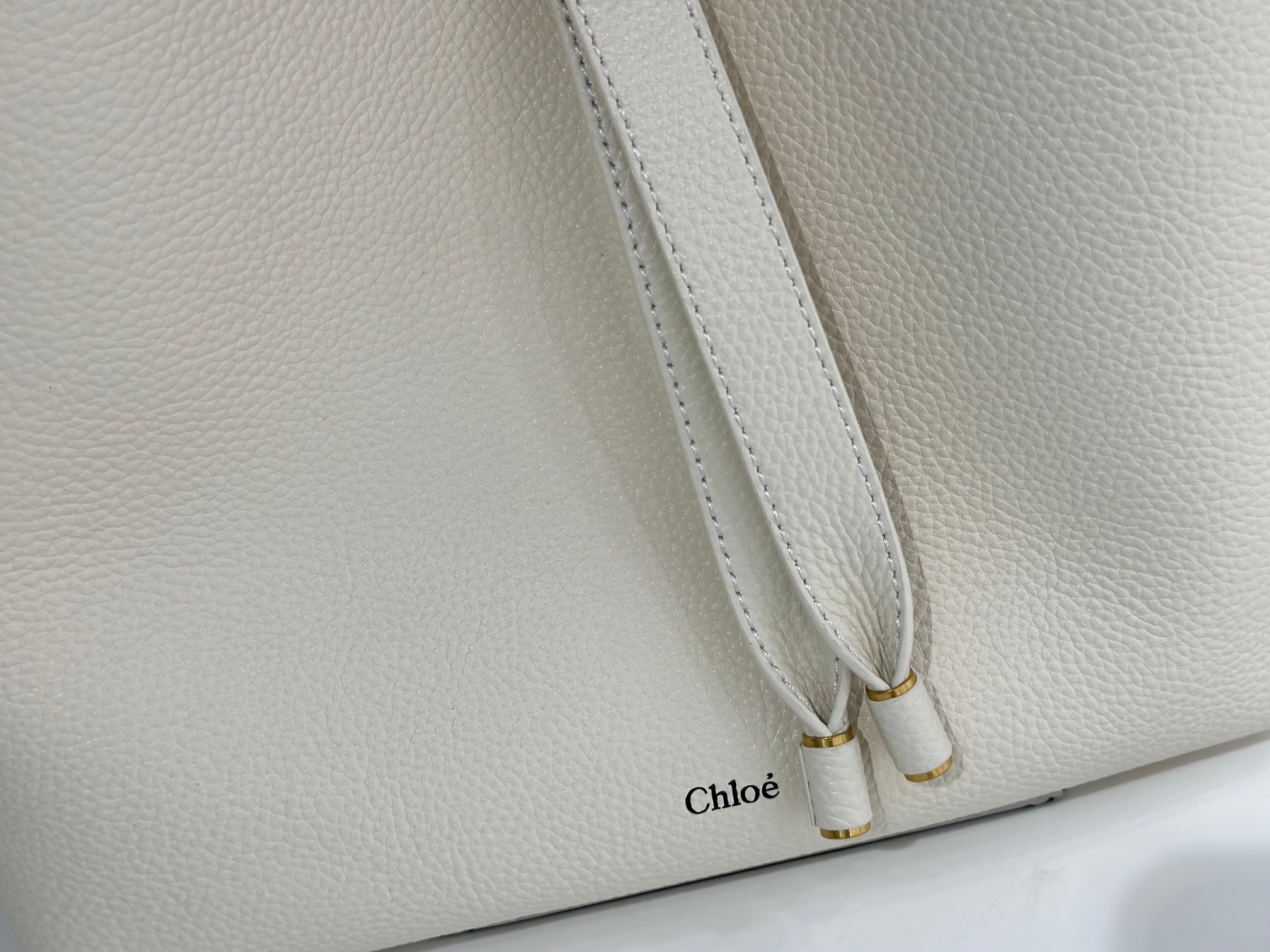 Chloe Small Marcie Hobo Bag in Grained Leather-Cream white