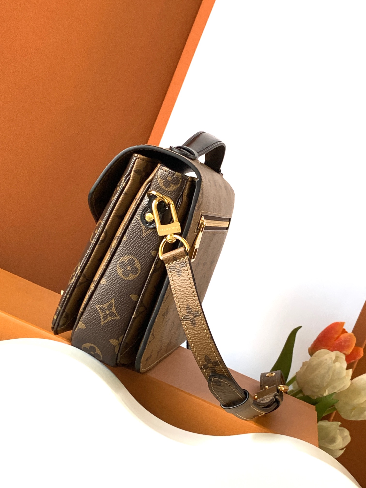 M44876 Pochette Metis Bag in Monogram Reverse Canvas