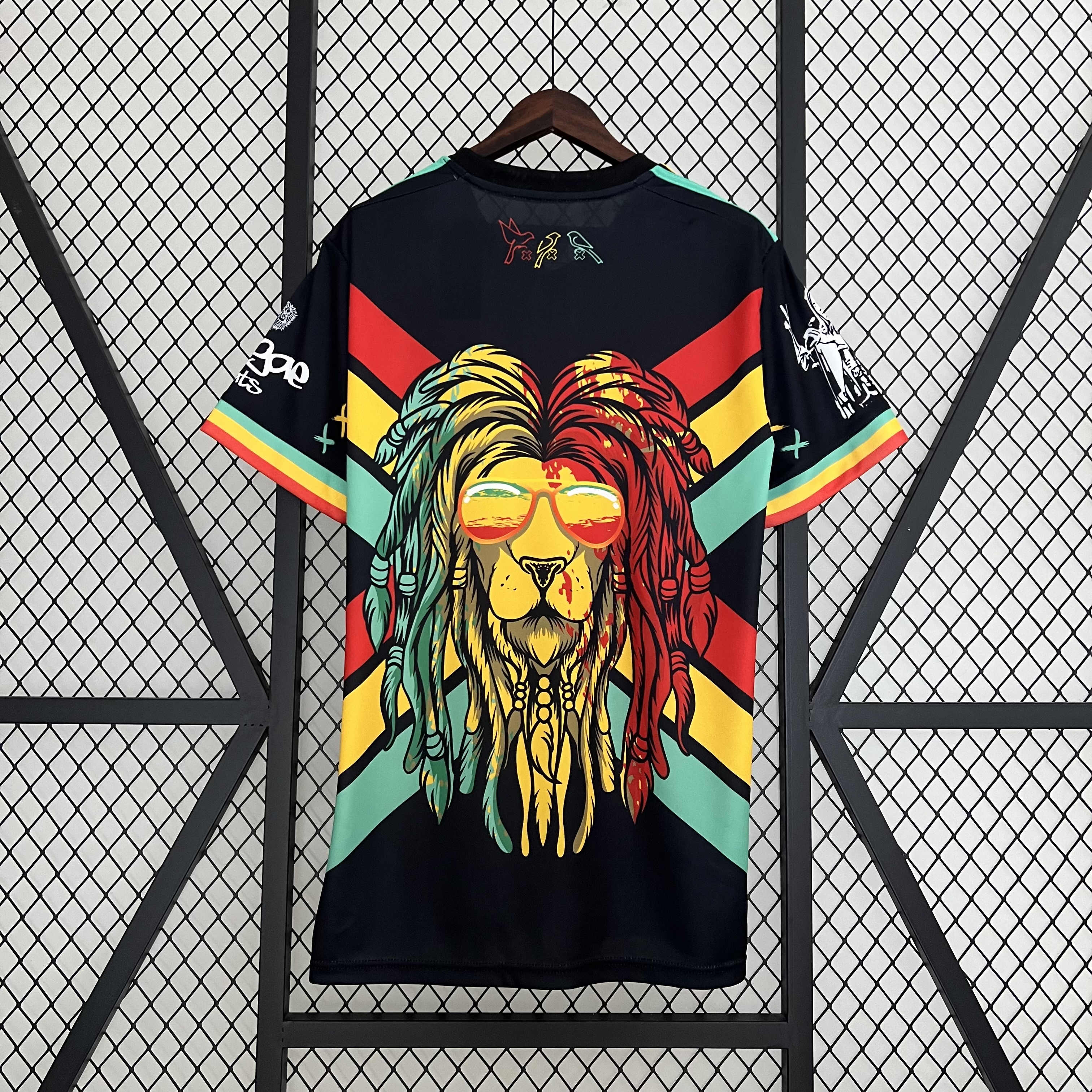 Ajax Graffiti Edition  Size: S-XXL
