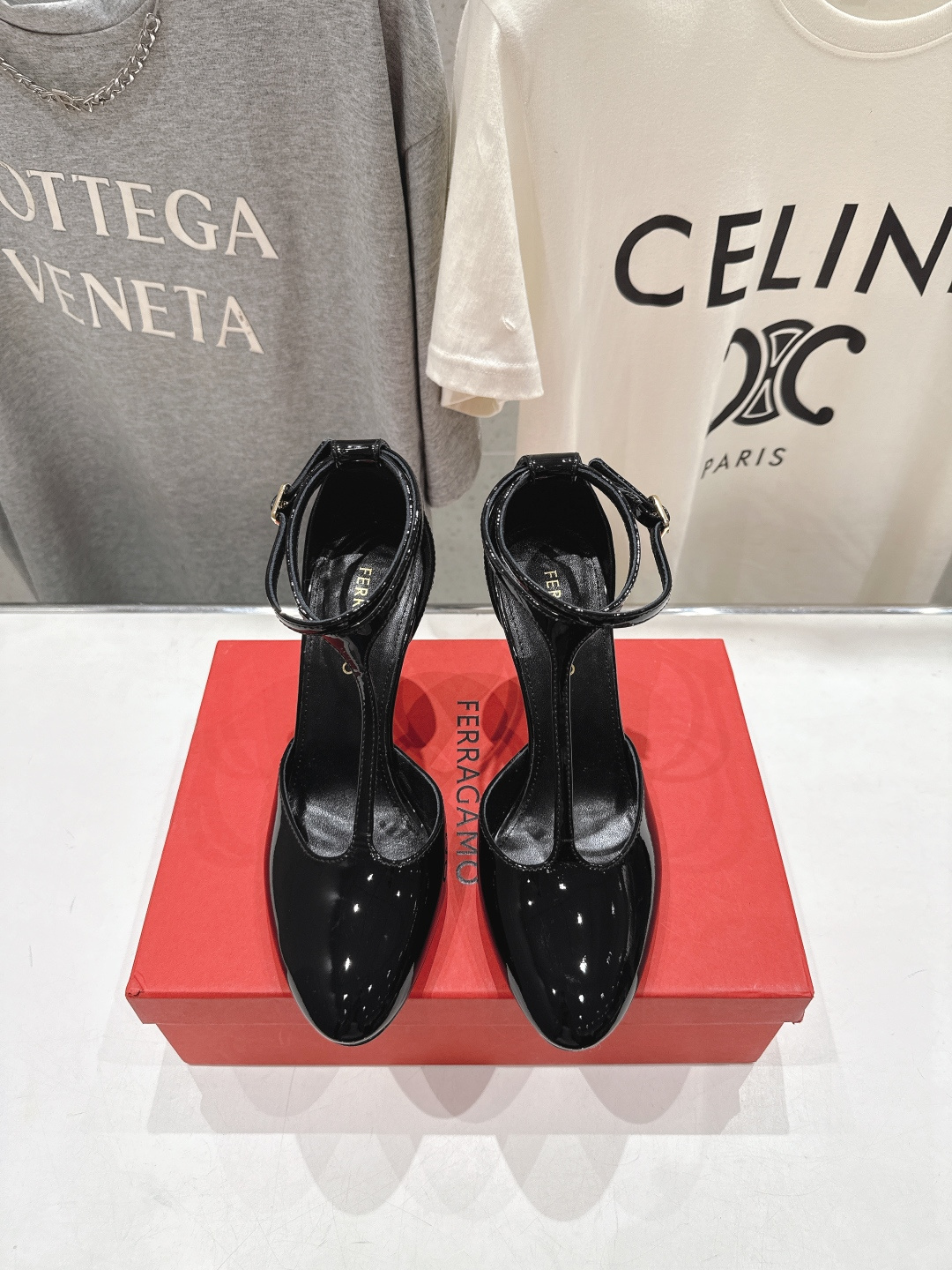 Ferragamo Shiny Leather Pump with strap