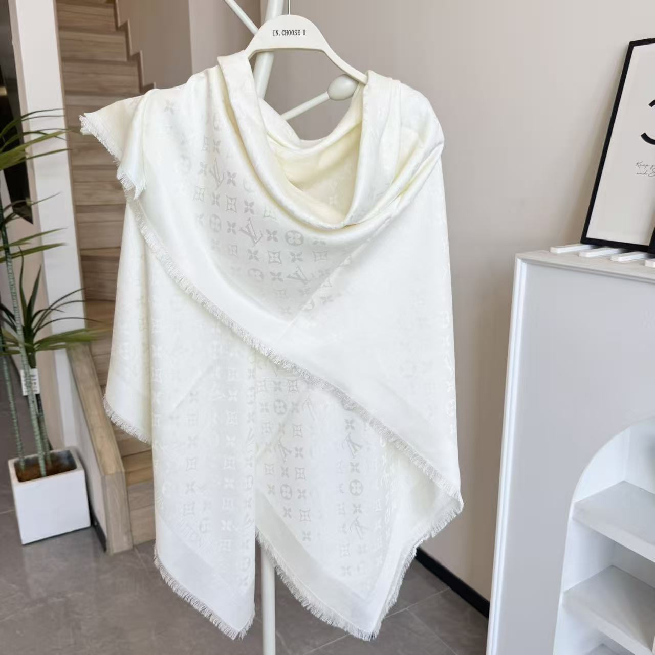 LV Classic Monogram Shawl
