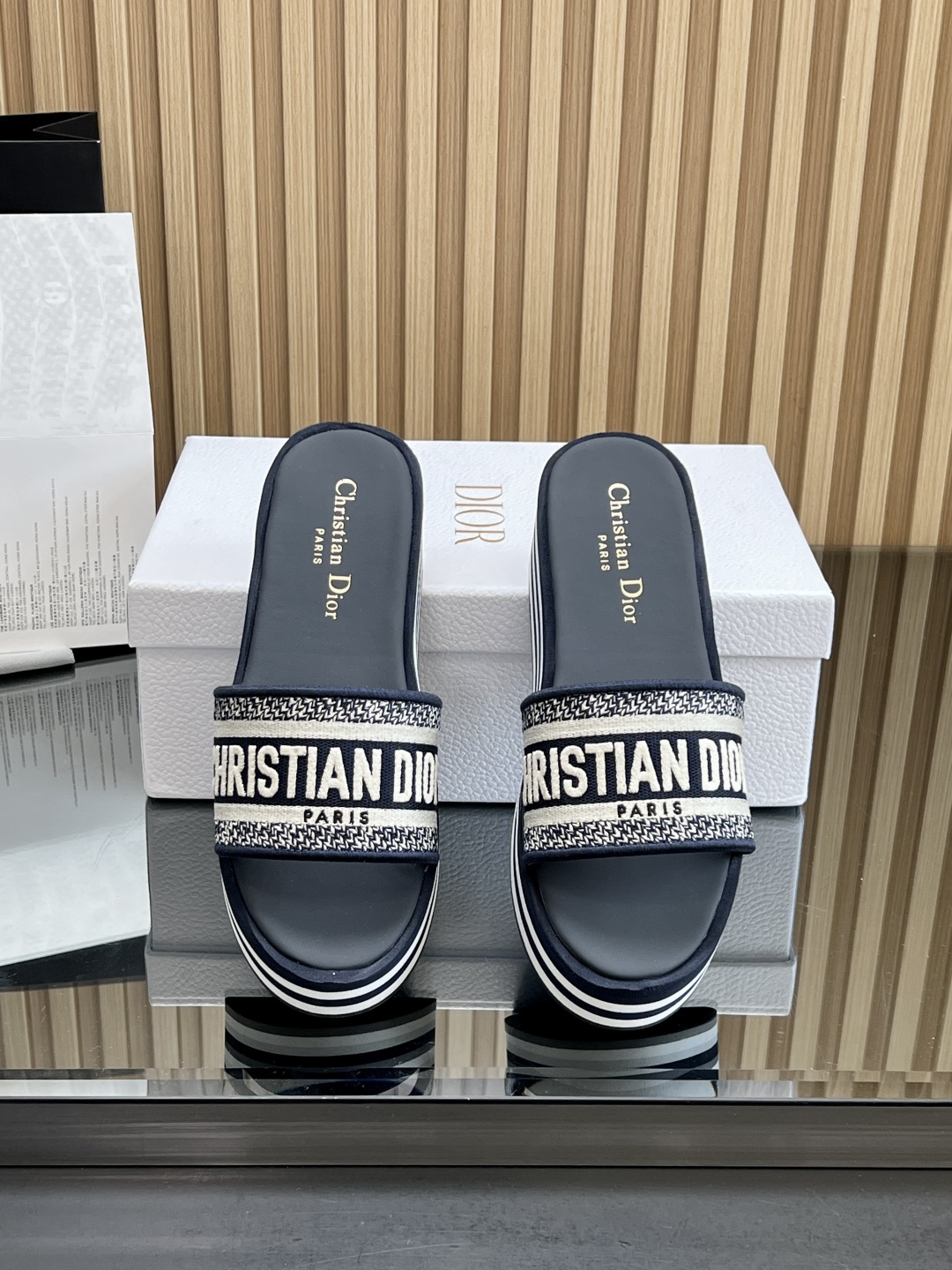 Women' Dior 𝐈𝐕𝐈𝐄𝐓𝐀 𝐃𝐖𝐀𝐘 Platform Slide