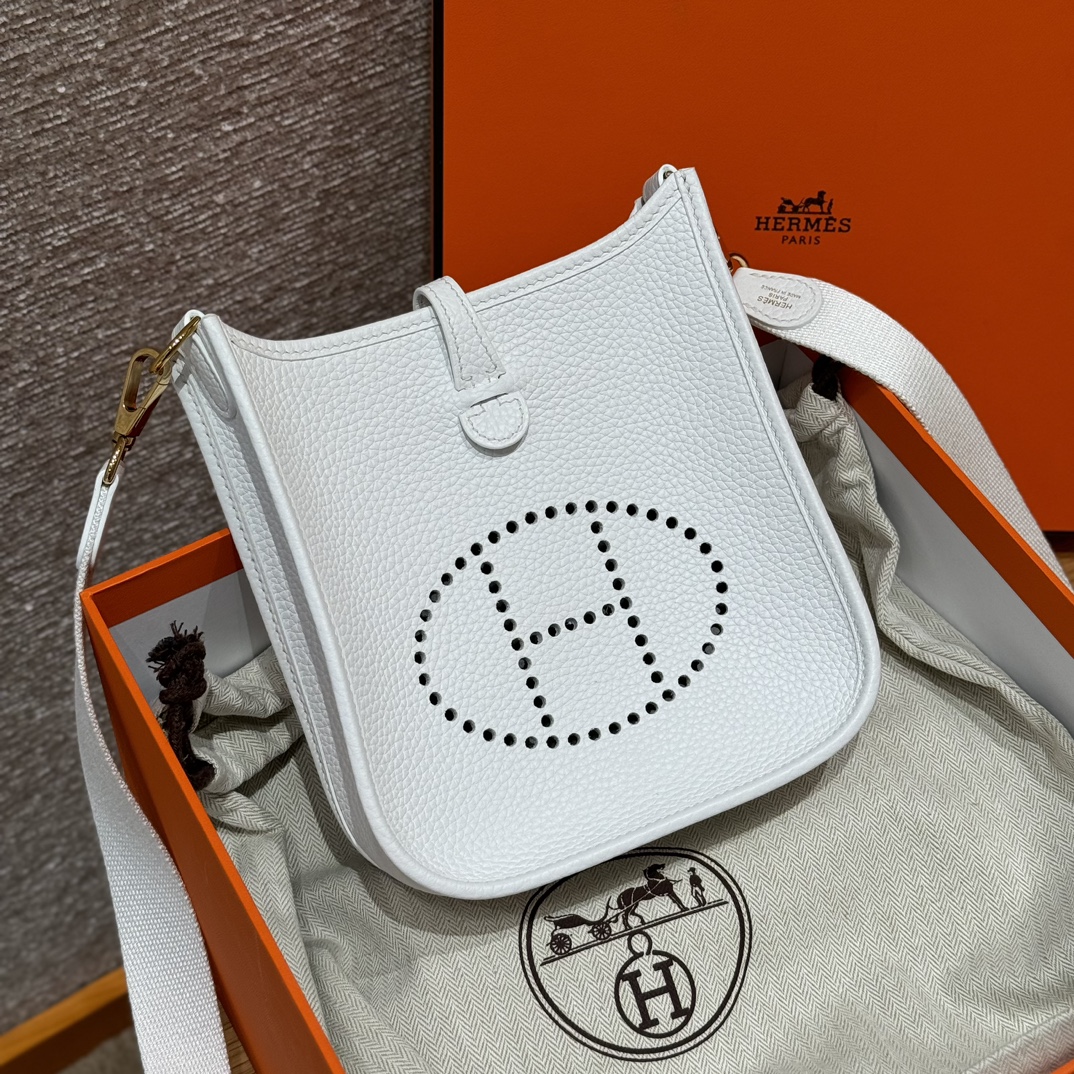 Hermes Blanc Clemence Mini Evelyne 16