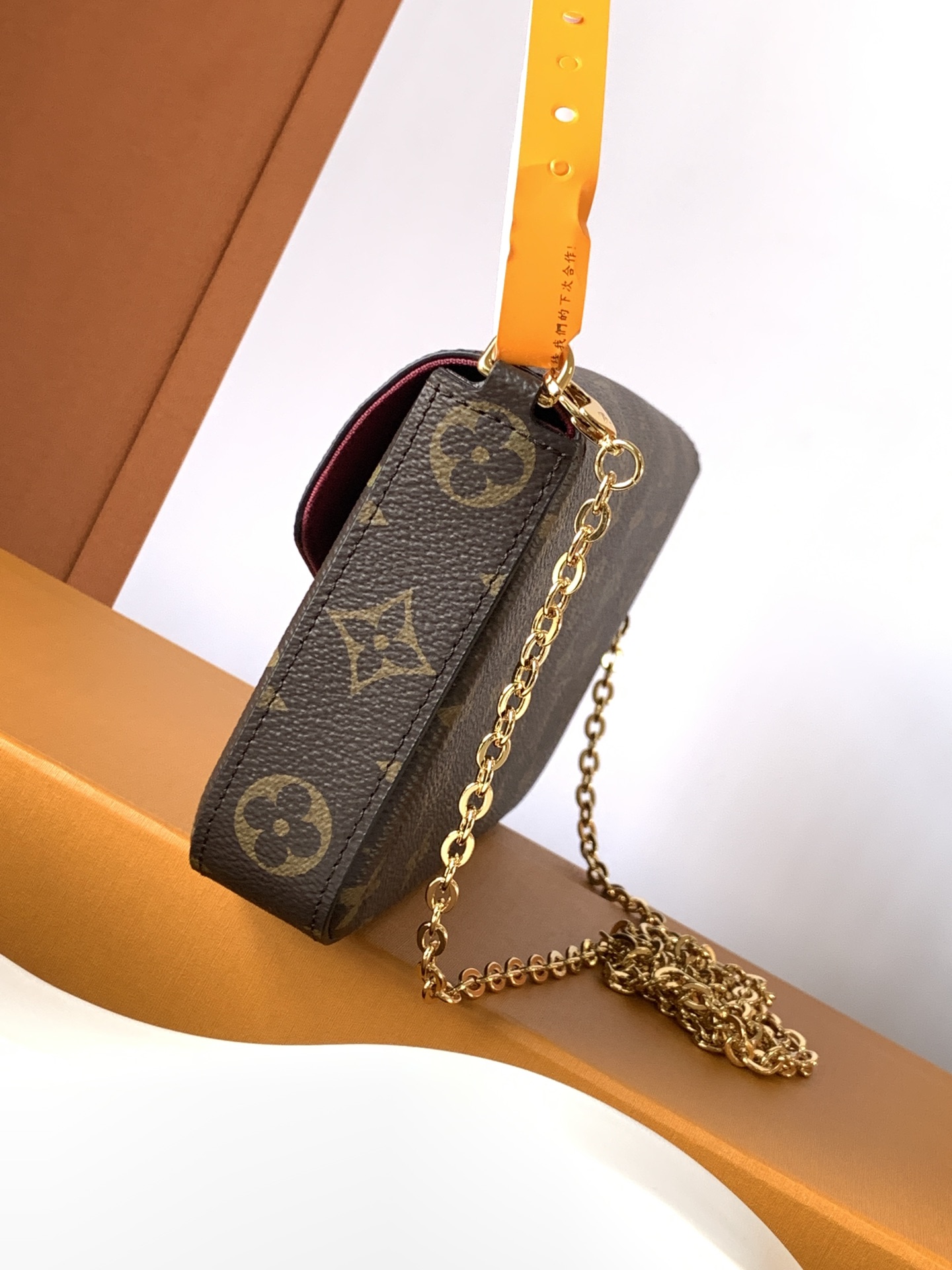 M81896 LV Pochette Felicie Flap Pouch