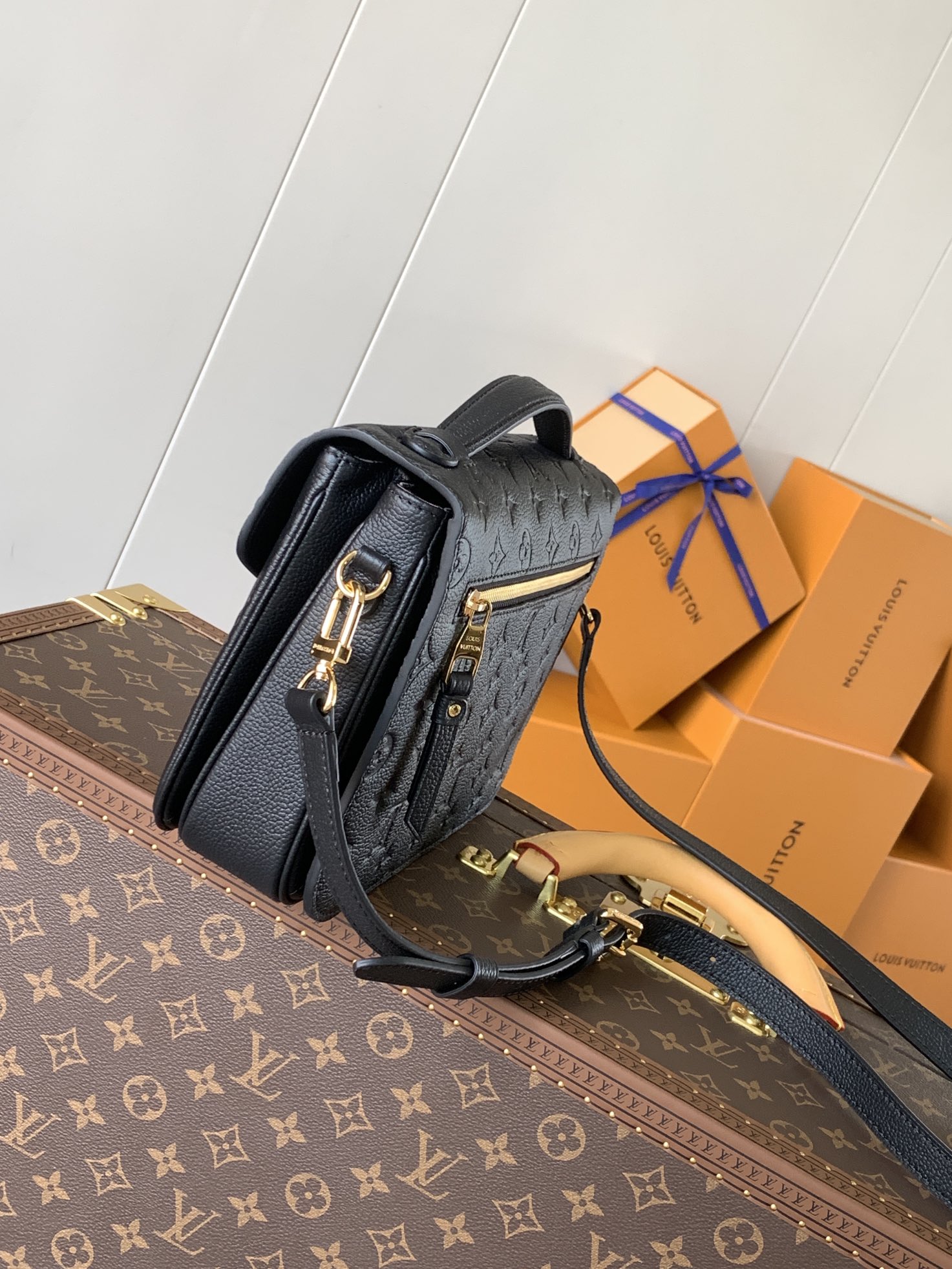 M41487 Pochette Metis Bag in Black Monogram Empreinte Leather