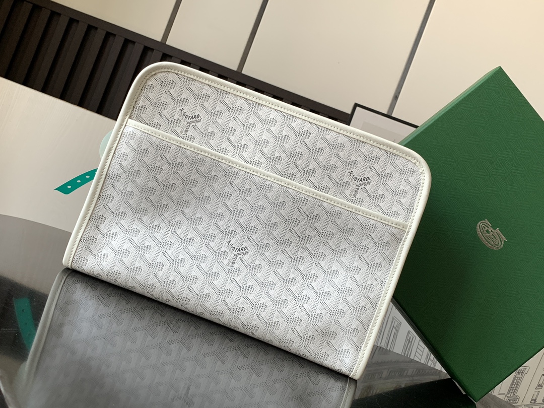 Goyard Jouvence Toiletry Bag in White
