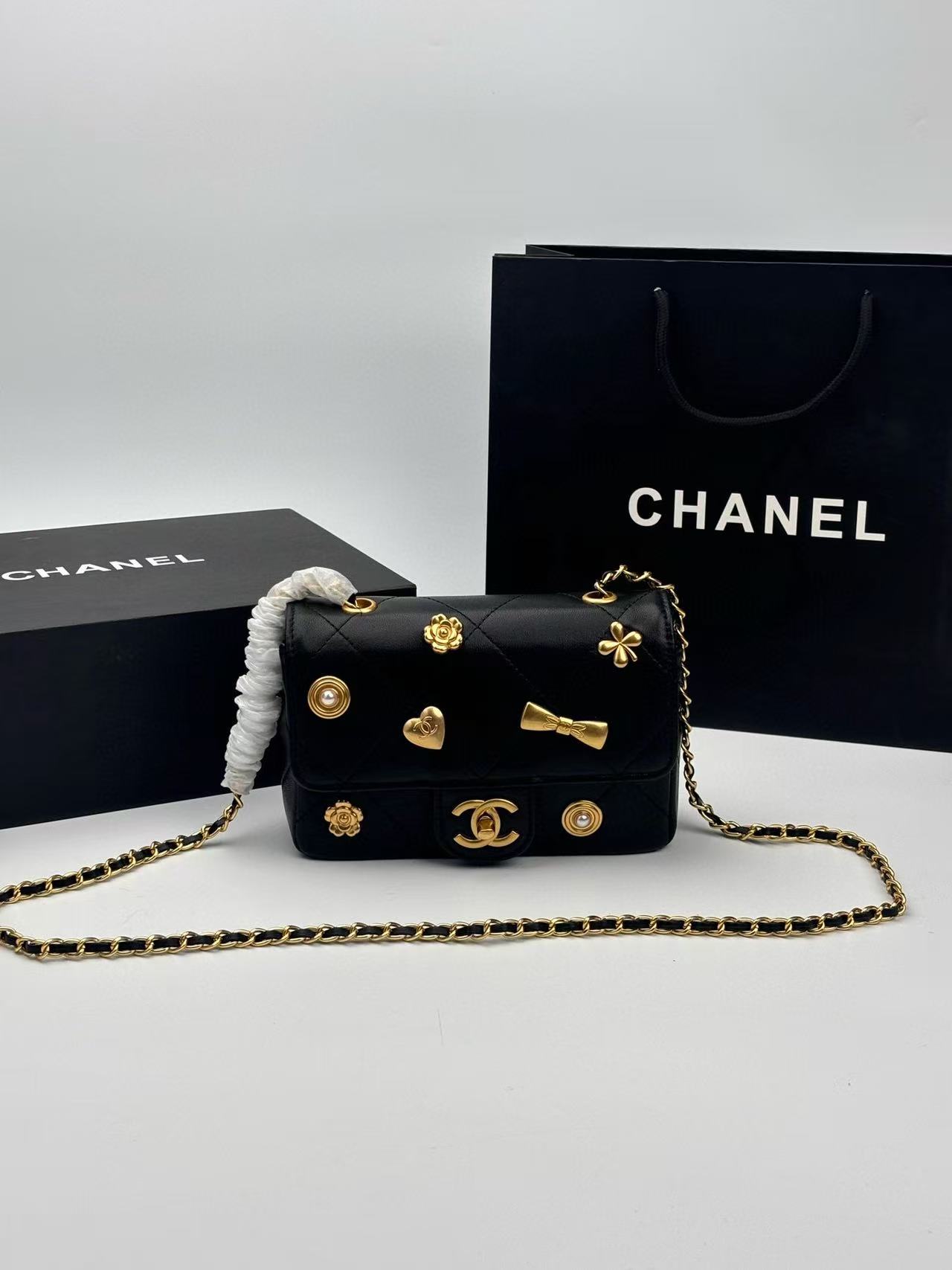 Chanel 25K New Badge Series Crossbody Bag