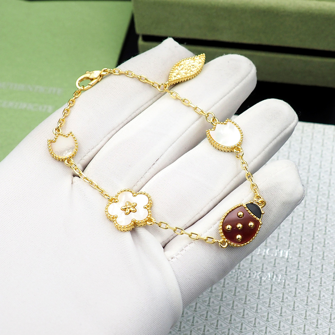 Van Cleef Fashion Bracelet