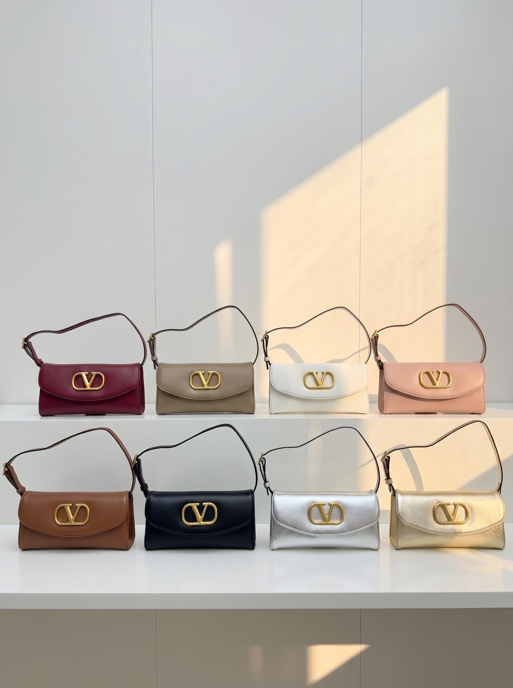 Valentino Devain Cuir Small Smooth Leather Curved Flap Gold VLogo Rounded Horizontal Shoulder Bag - KAIROO