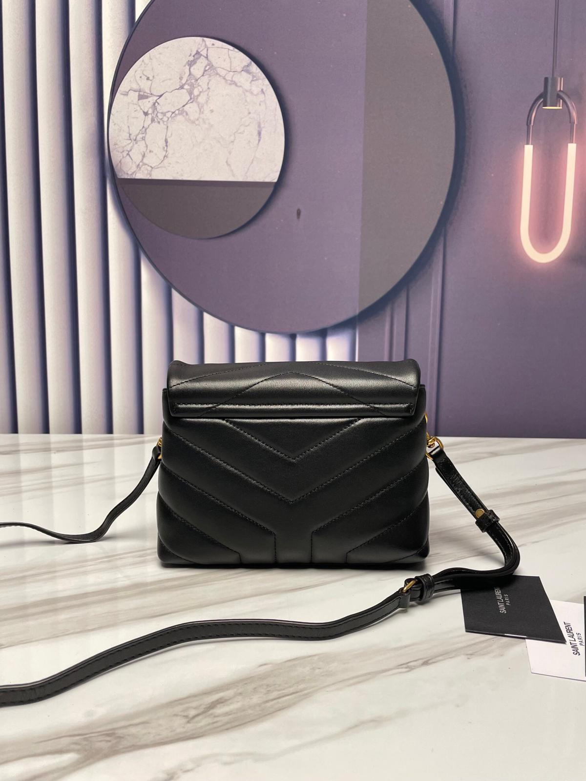 YSL SAINT LAURENT Loulou Toy quilted leather shoulder bag black