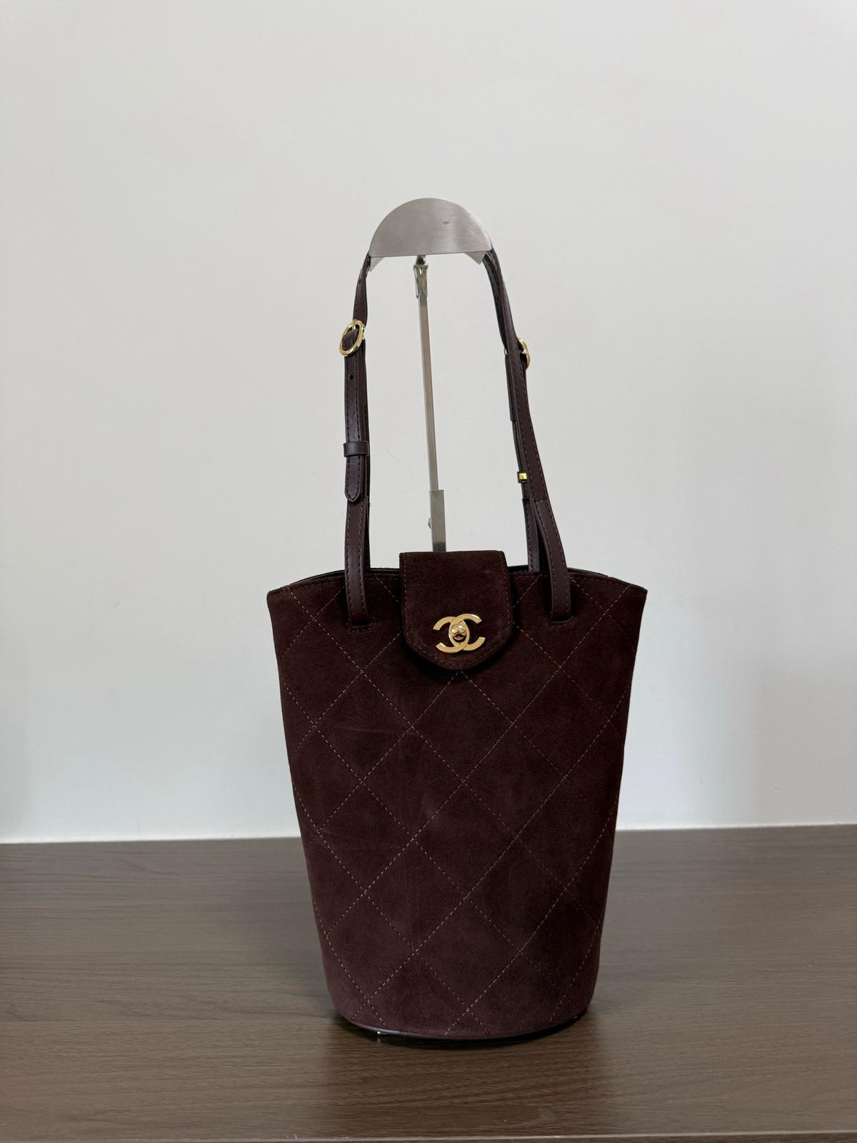 CHANEL large bucket bag