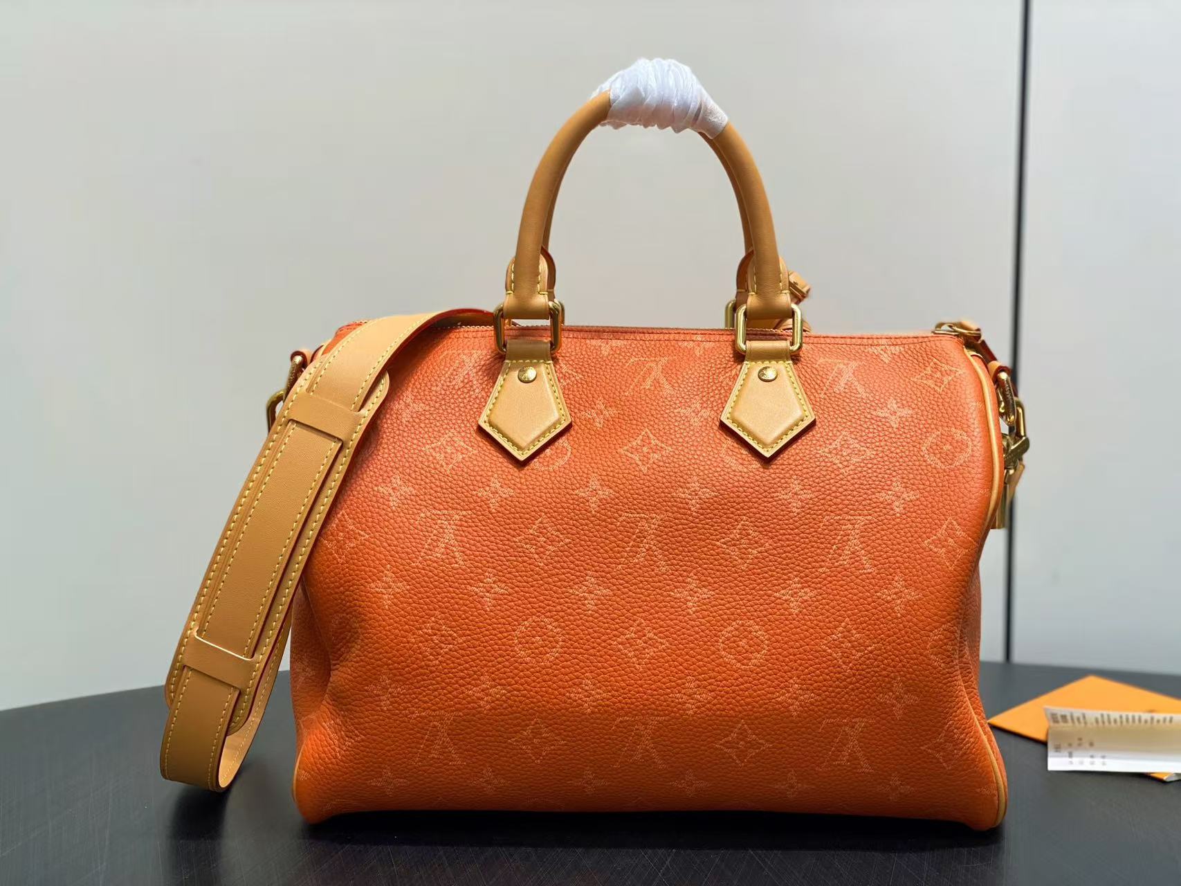 Louis Vuitton LV Speedy P9 Bandouli è re 30 handbag