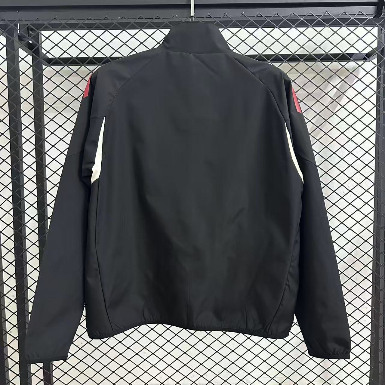Liverpool Training Windbreaker 2025