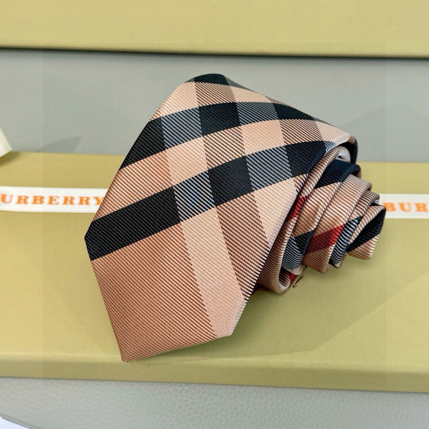 Burberry Men's Check Tie
