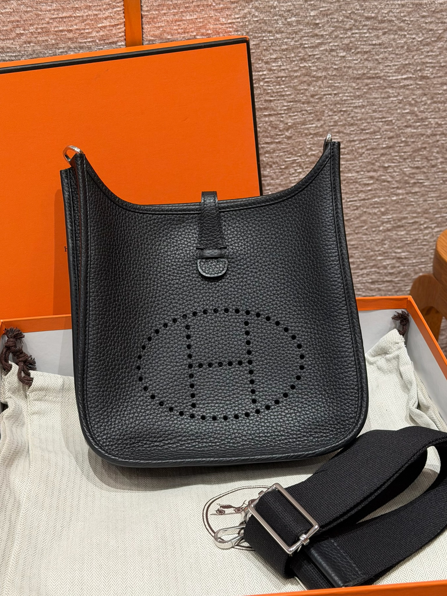 Hermes Black Clemence Small Evelyne 23 III