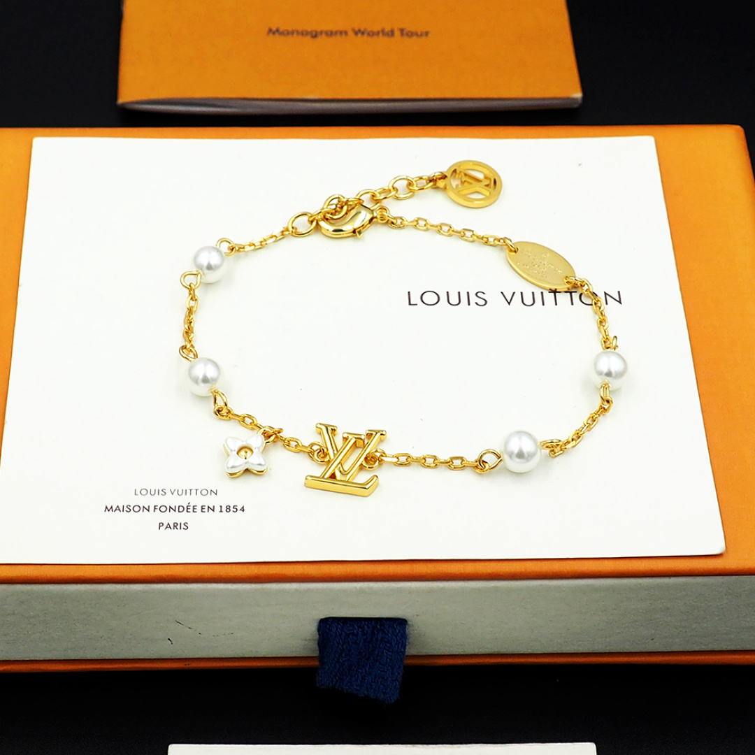 LV Women's fashion bracelet