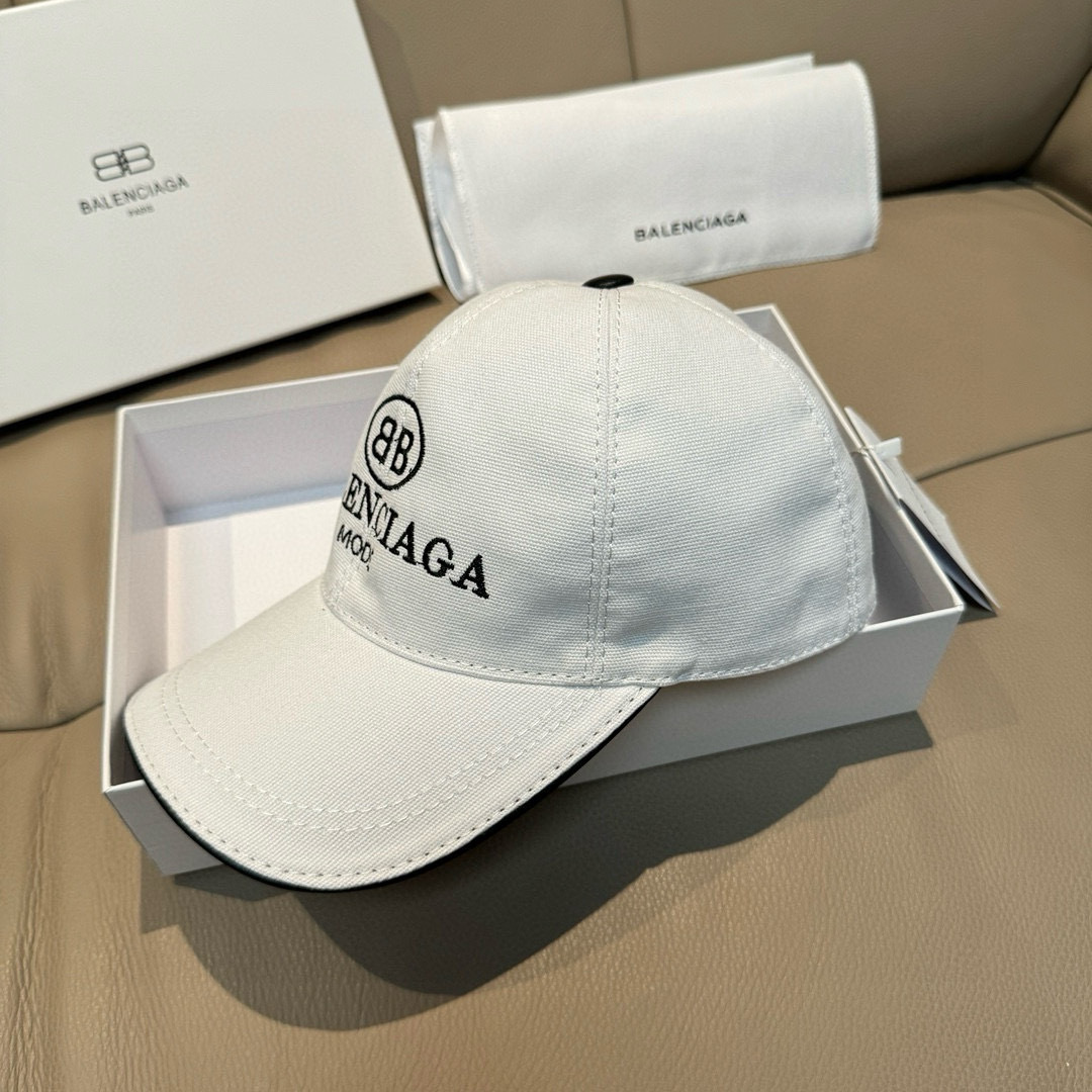 Balenciaga Classic Baseball Cap