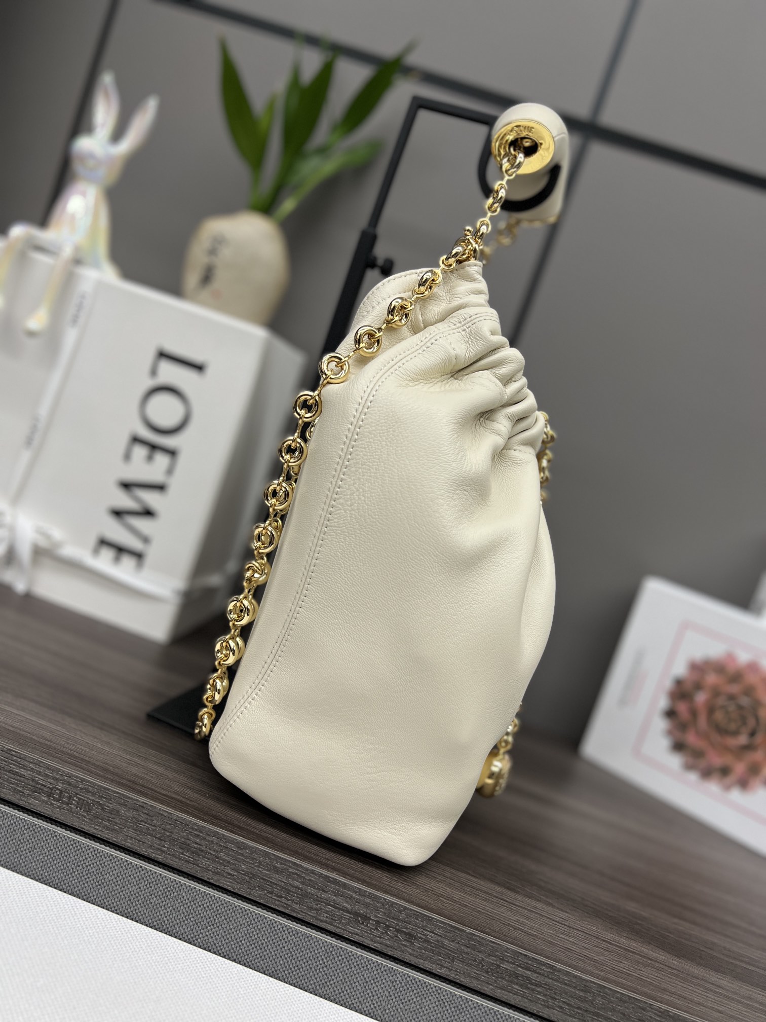 Loewe Small Squeeze Handbag in Nappa leather-Soft white