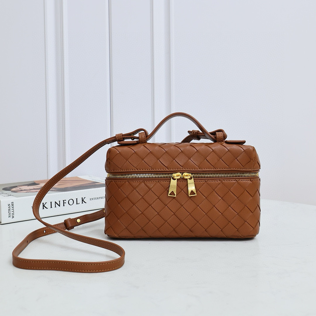 Bottega Amber Bang Bang Vanity case