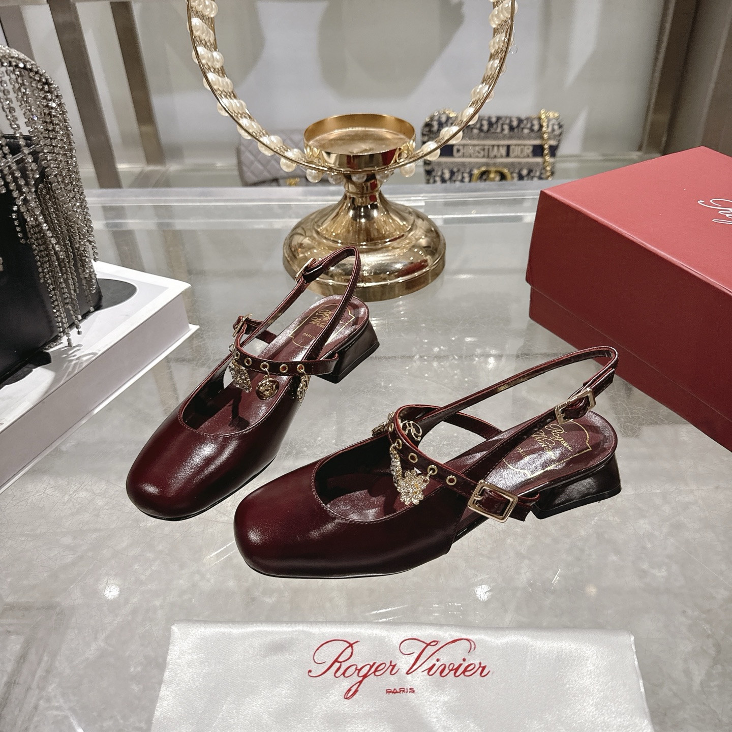 Roger Vivier Leather slingback