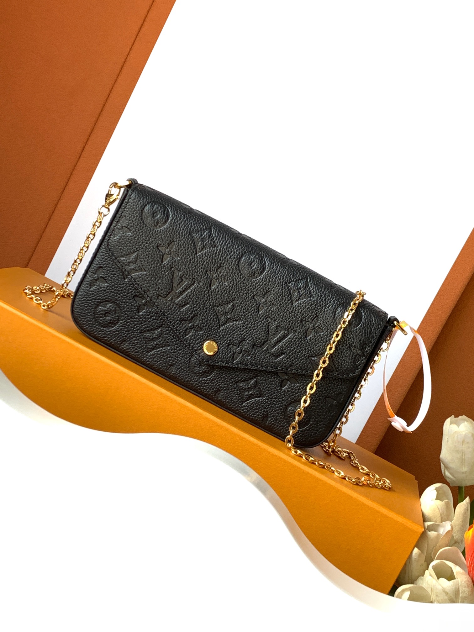 M82477 LV Pochette Felicie Flap Pouch
