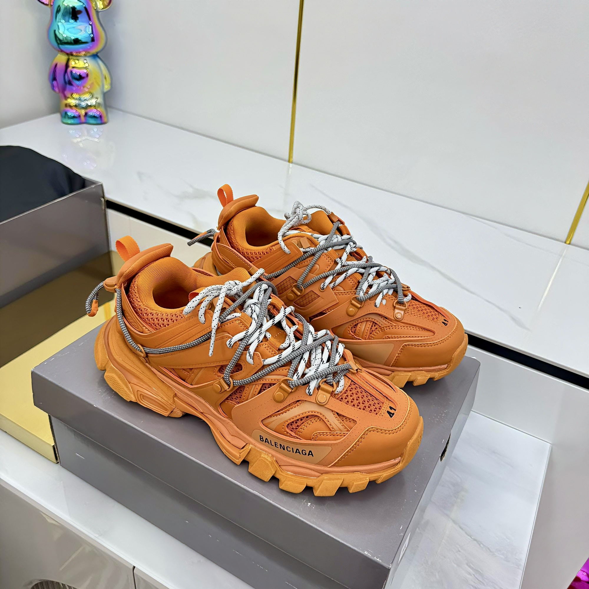 Balenciaga 3XL Unisex Sneaker in Camel