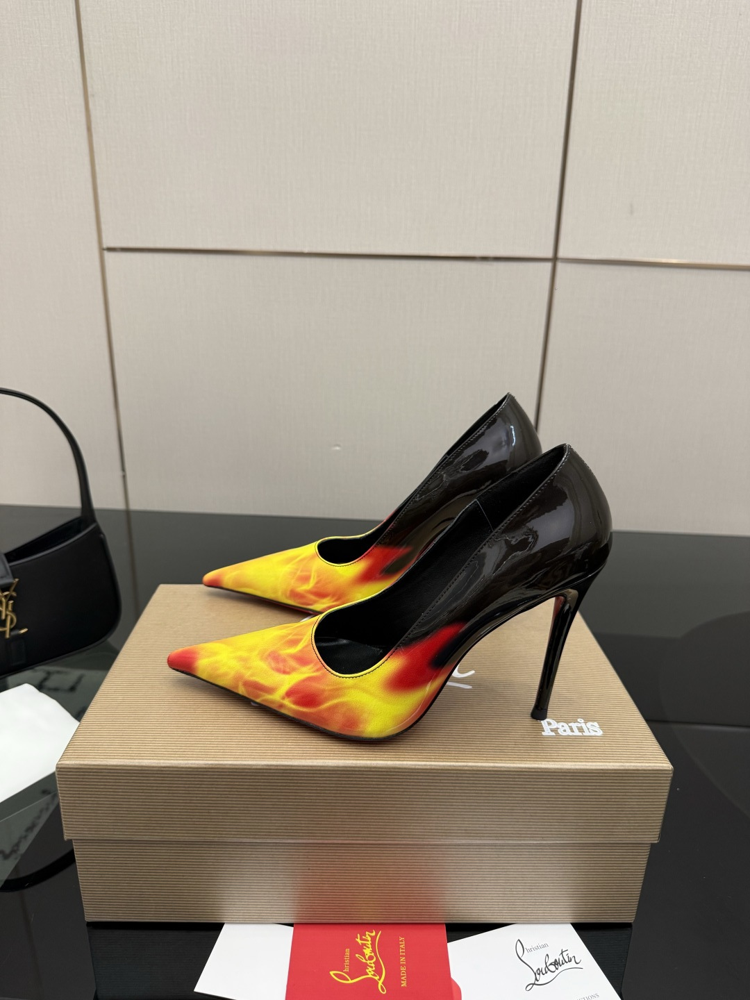 Christian Louboutin New shiny leather Pump