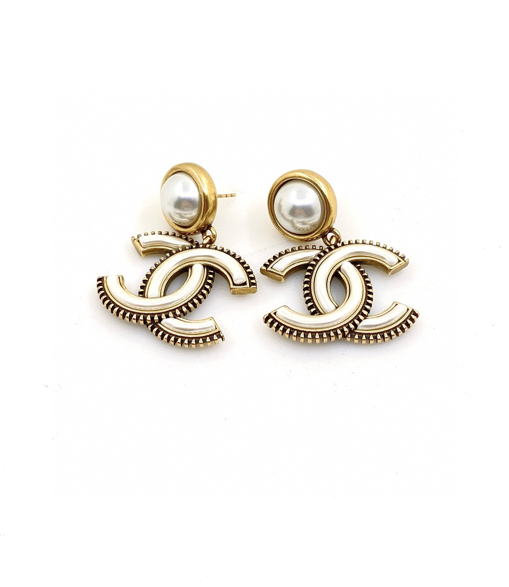 Chanel Fashion Earrings