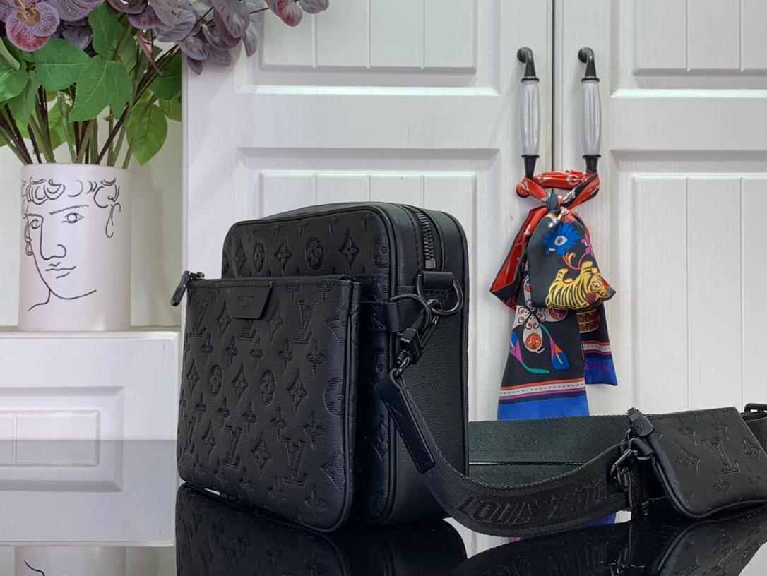 Louis Vuitton LV men's messenger bag