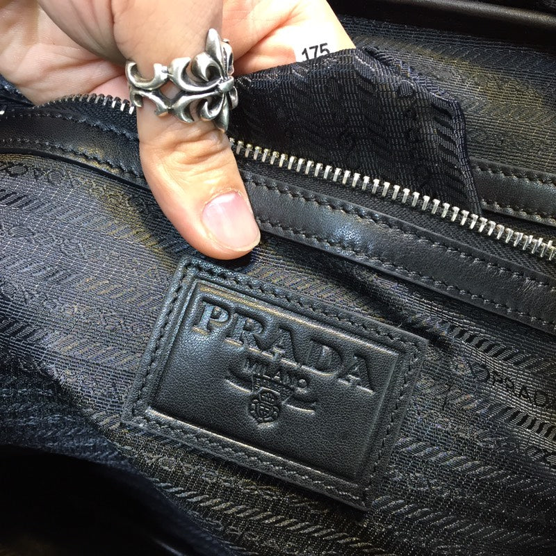 Prada Business & Travel BAG 38 IN BLACK SMOOTH LAMBSKIN