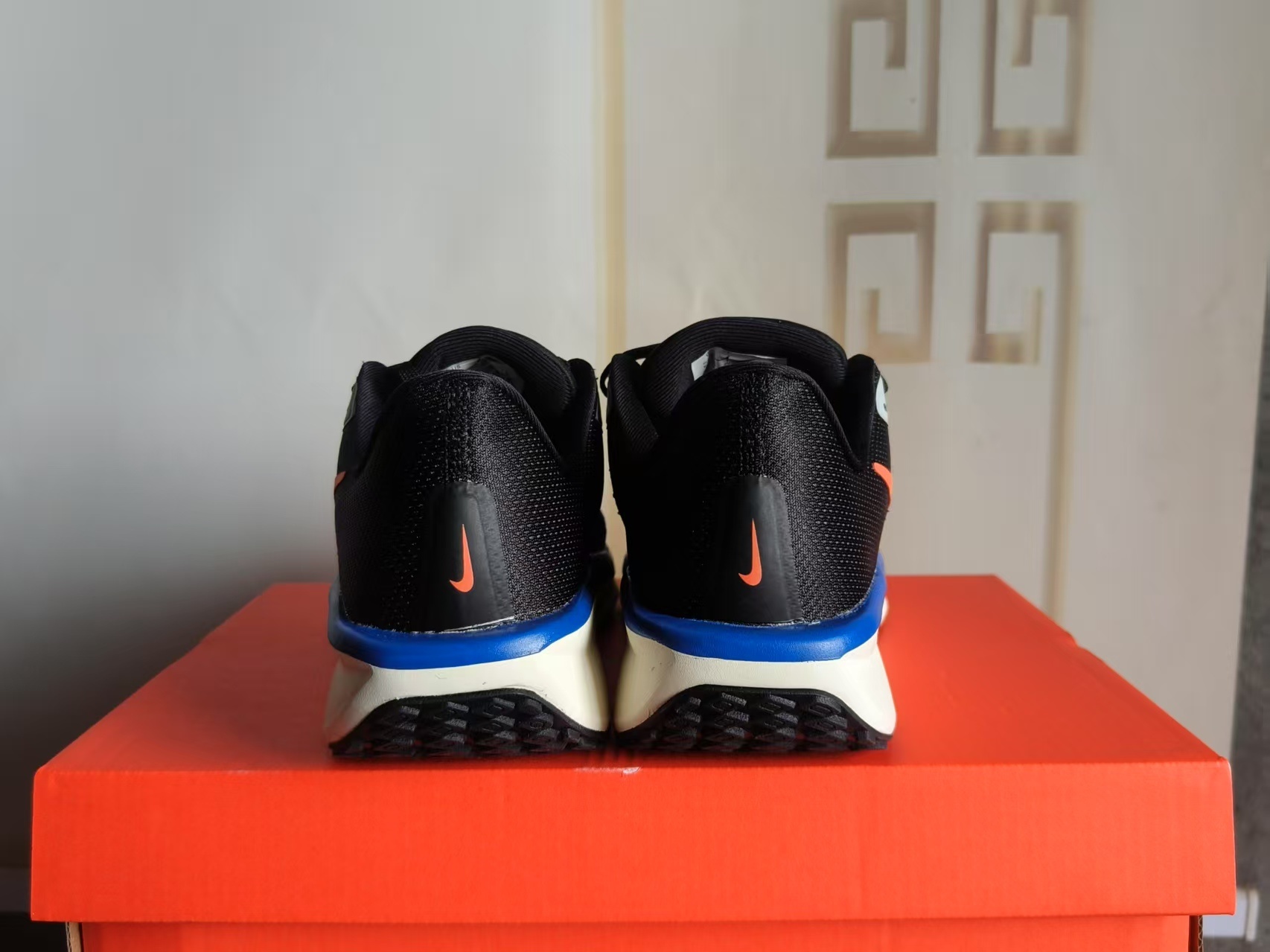 FD6033-008 US Men's Sizes6 to 11 in half sizes Black Red Gen6 Shoes tianlong