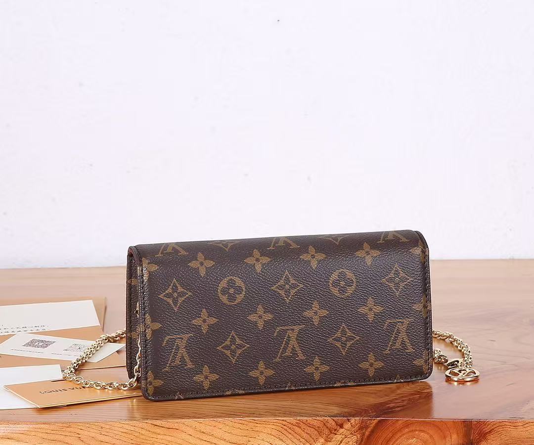 Louis Vuitton LV Lily On Chain Bag