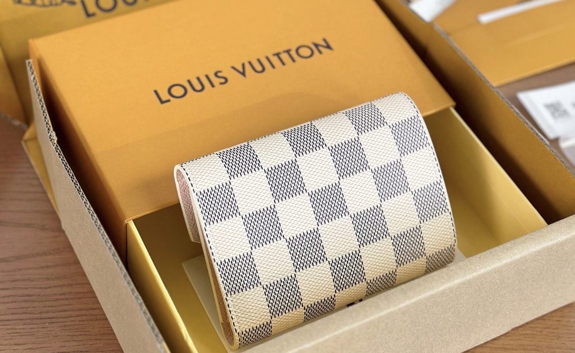 N64022 LV Victorine Wallet Damier Azur Canavs