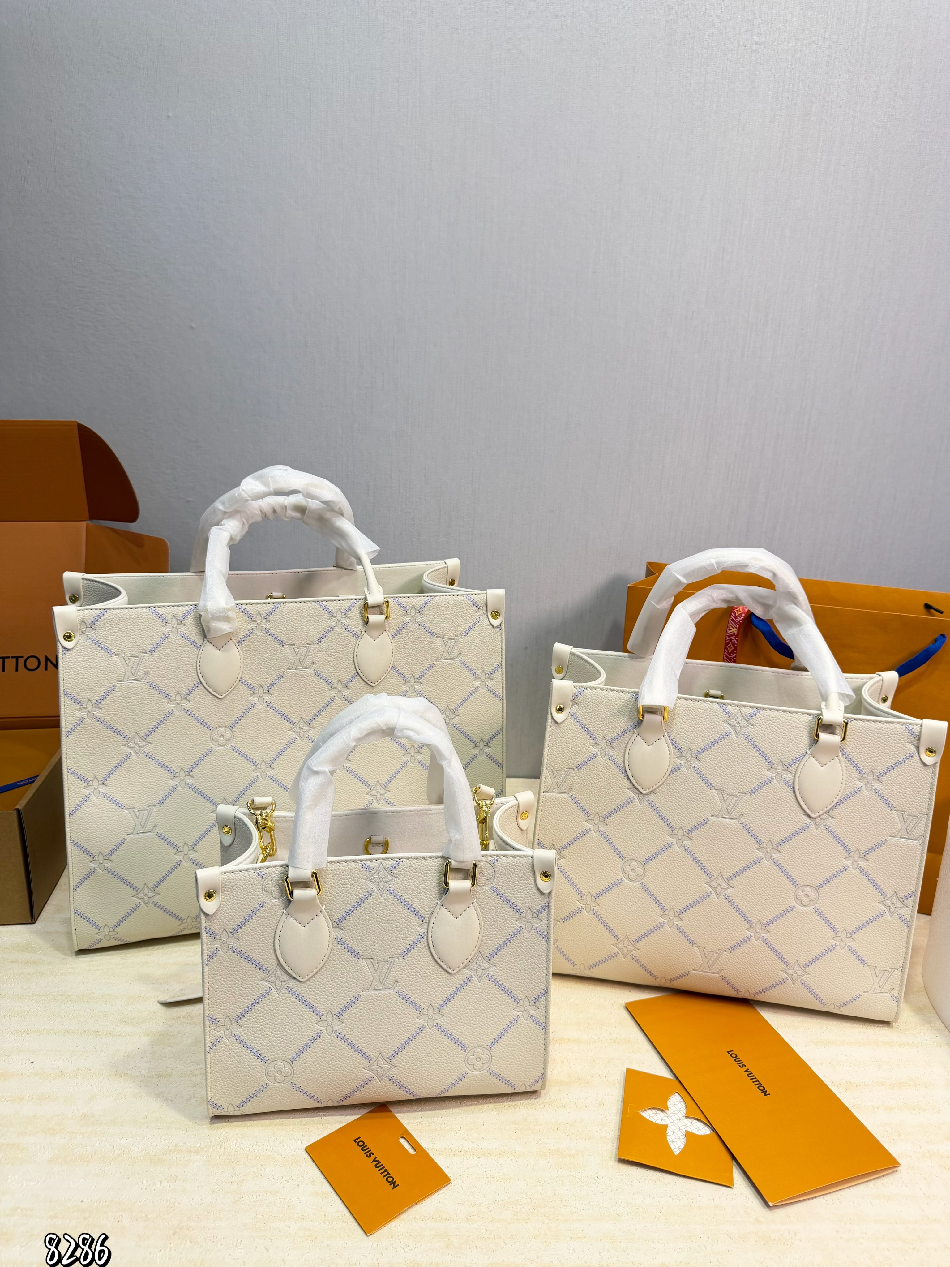 Louis Vuitton LV OnTheGo PM/MM/GM Beige Blue Diamond Stitch Monogram Empreinte Leather Top Handle Tote Bag - KAIROO