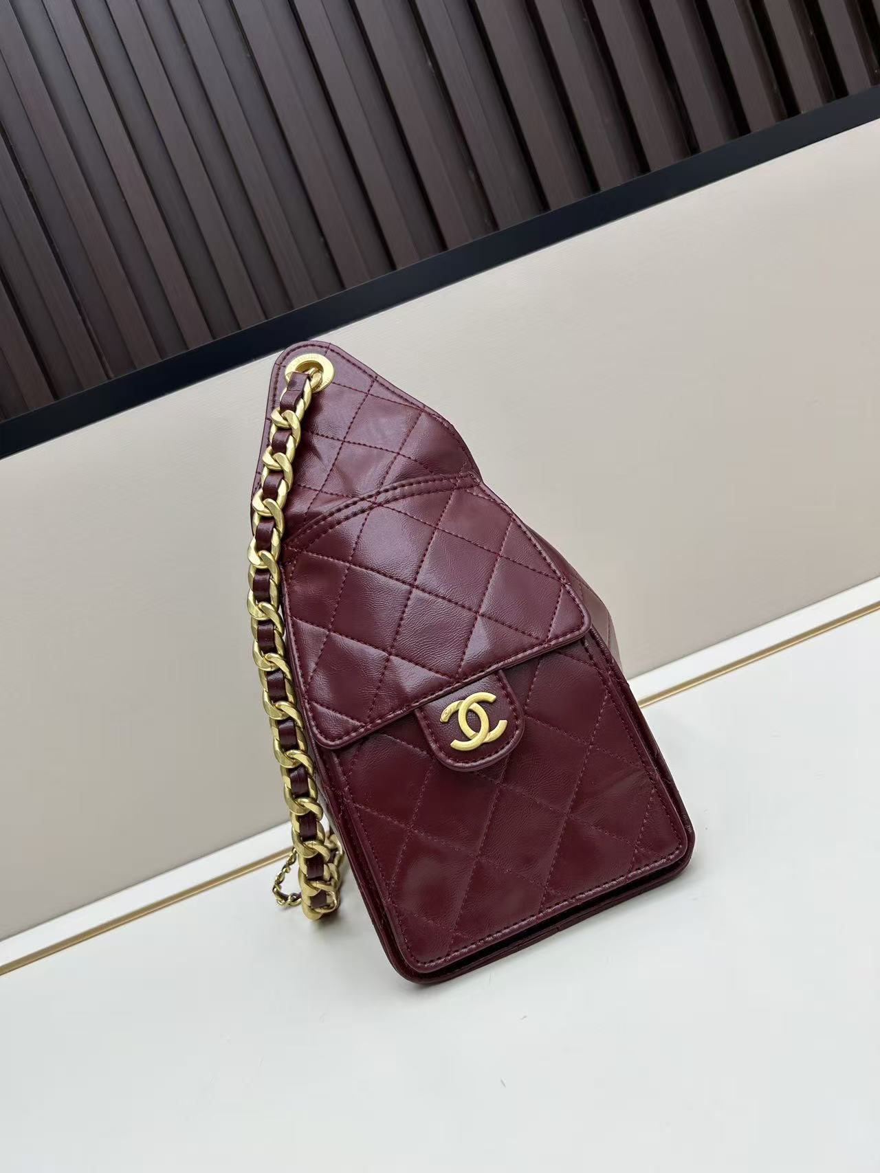 Chanel 25C hobo underarm bag